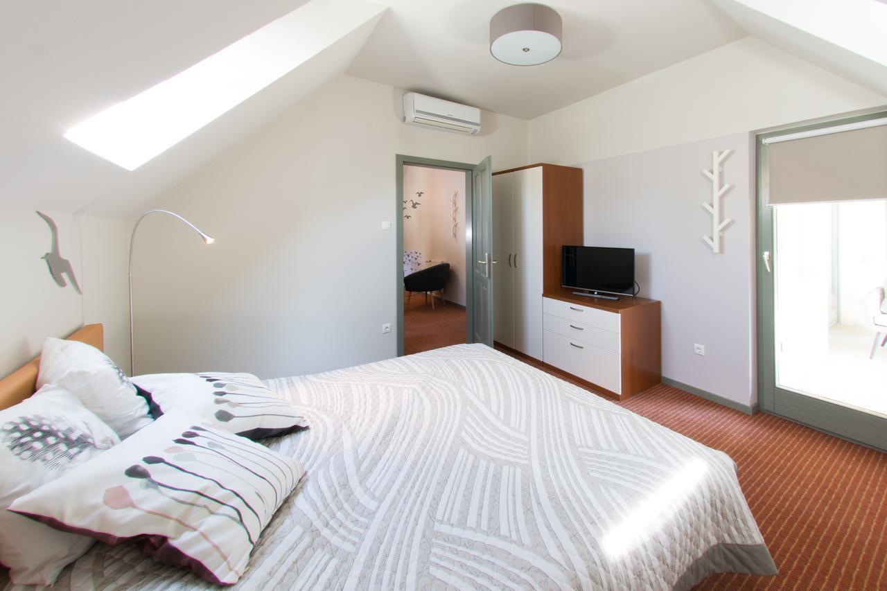 Villa Oliva Boutique Rooms&Spa Zamárdi Exterior foto